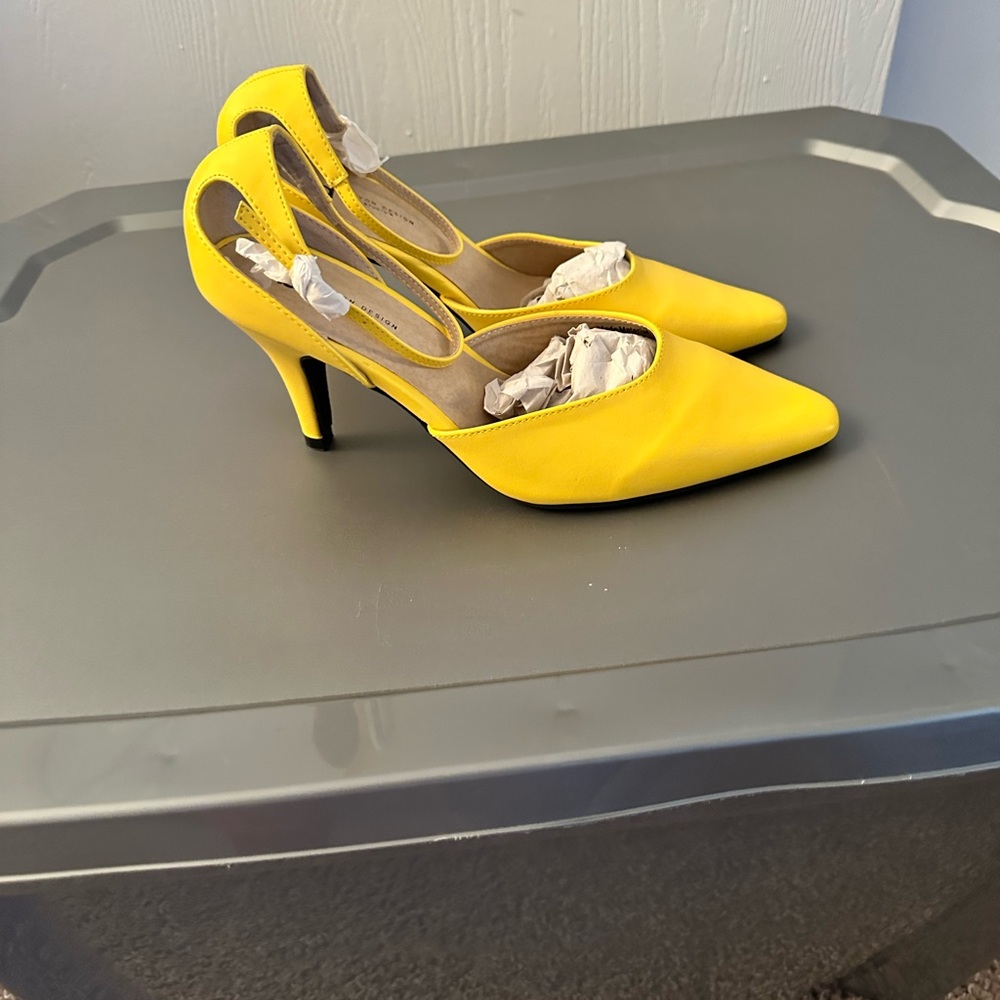 Bright Yellow Women's Heels - Picture 2 of 5
